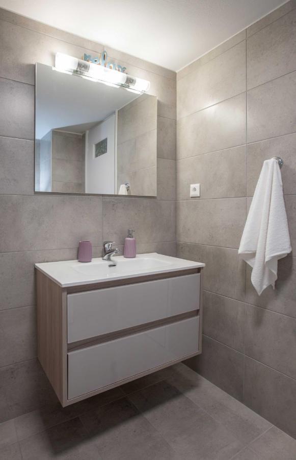Spacious Close To Port-sites W/view 2 Appartement Héraklion