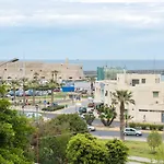 Central Spacious Apt Close To Port-Sites W/View 2